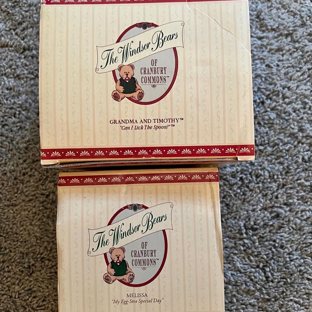 Two Windsor Bears Figurines with original packaging - Grandma & Timothy, Melissa